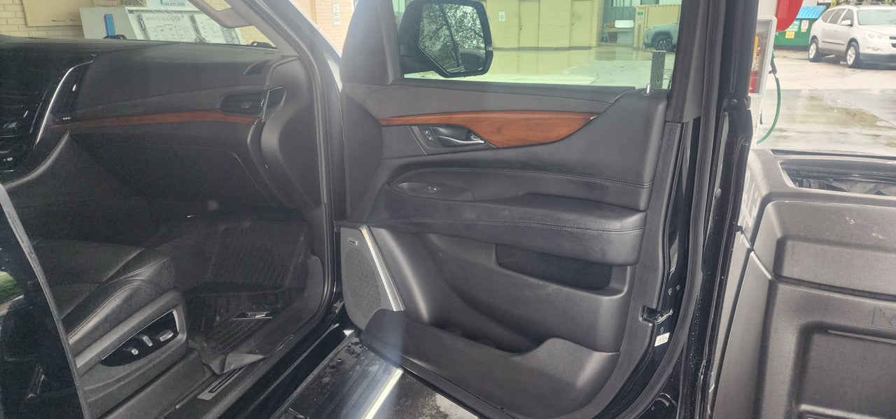 2019 BLACK CADILLAC ESCALADE PLATINUM --- (MOST DESIRABLE)
