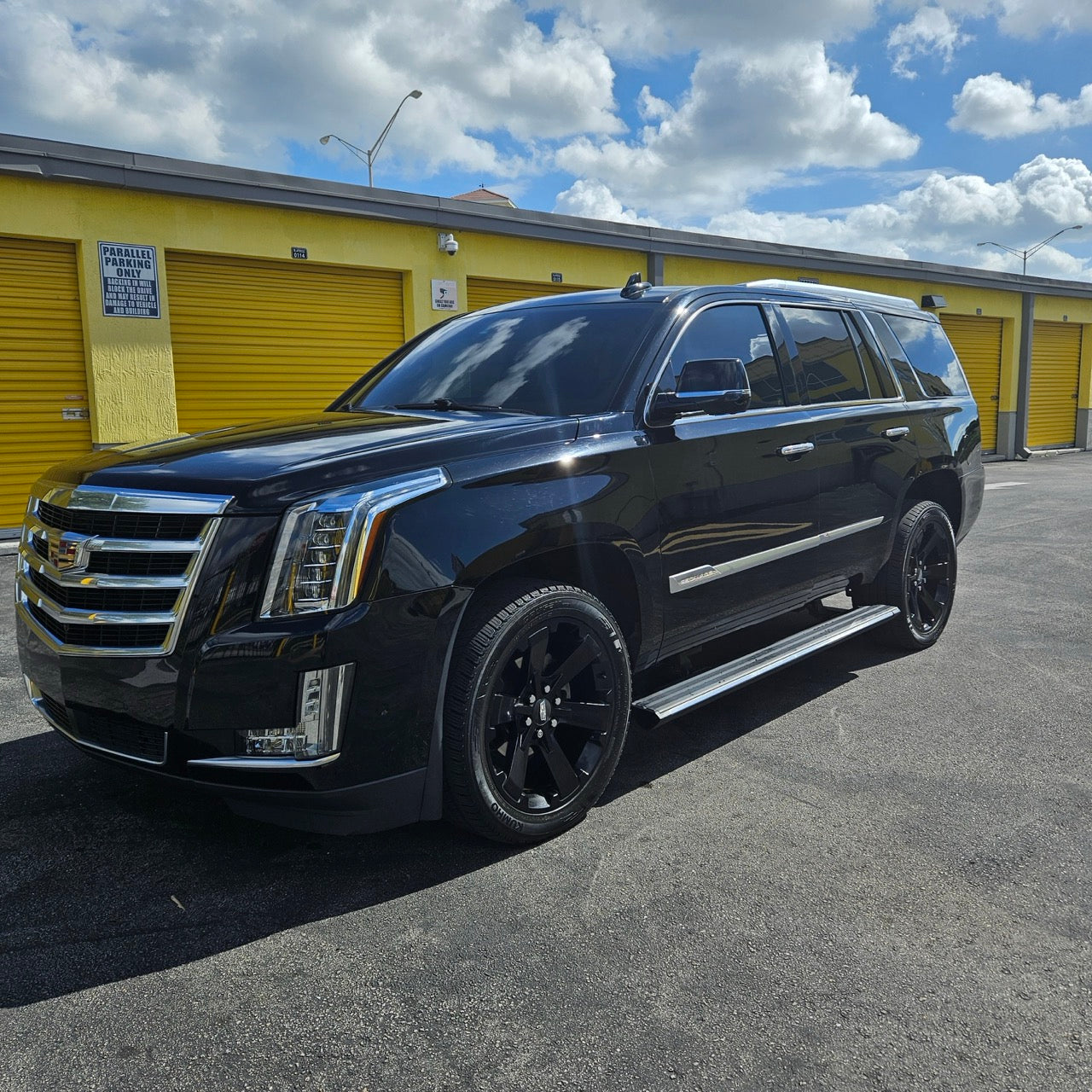 2019 BLACK CADILLAC ESCALADE PLATINUM --- (MOST DESIRABLE)