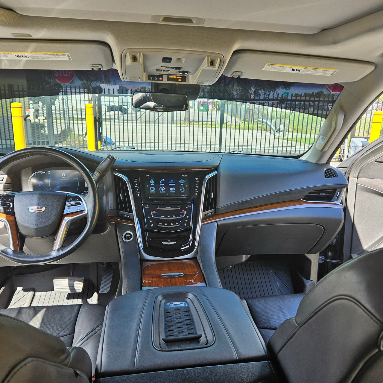 2019 BLACK CADILLAC ESCALADE PLATINUM --- (MOST DESIRABLE)