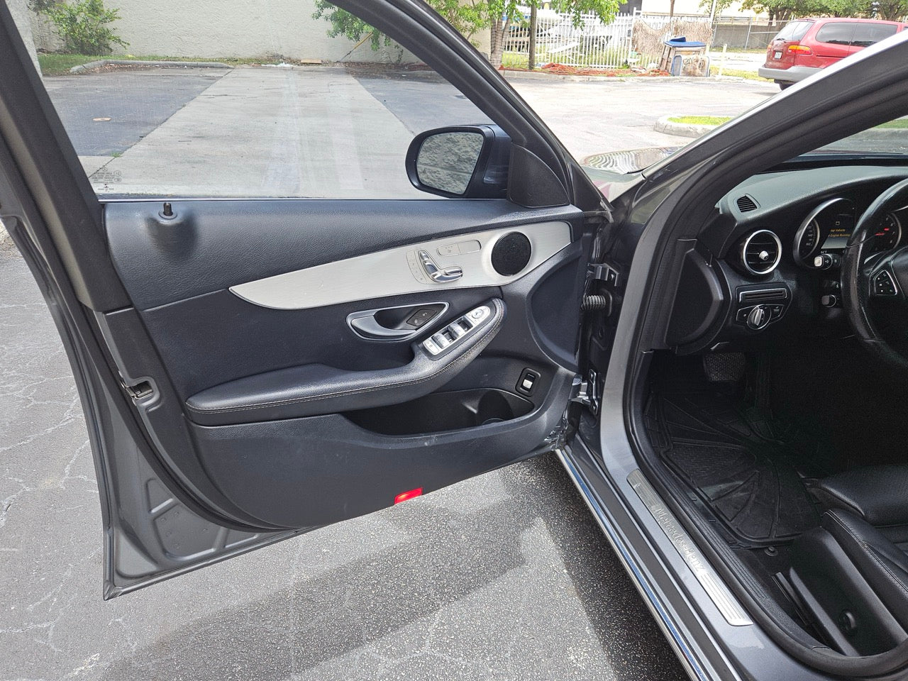 2019 MERCEDES BENZ C300
