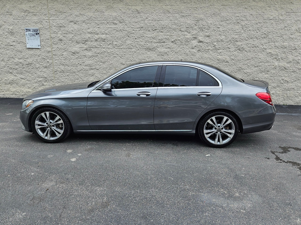 2019 MERCEDES BENZ C300