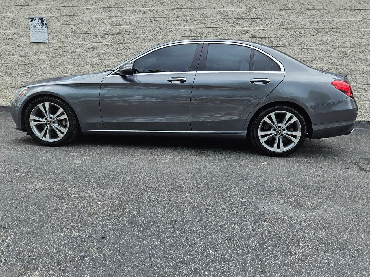 2019 MERCEDES BENZ C300